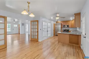 118 Roy's Pl, Charlottesville, VA 22902 - Photo 5