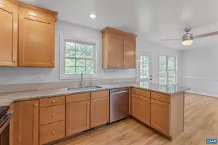 118 Roy's Pl, Charlottesville, VA 22902 - Photo 15