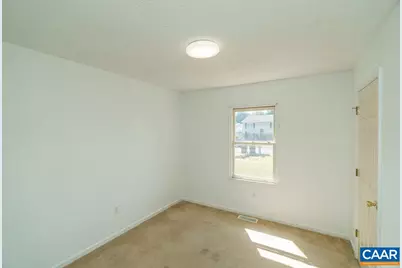 197 Sherwood Dr, Waynesboro, VA 22980 - Photo 17