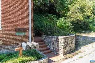 1915 E Market St, Charlottesville, VA 22902 - Photo 7