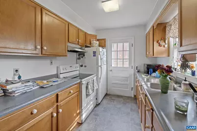 1210 Agnese St, Charlottesville, VA 22901 - Photo 15
