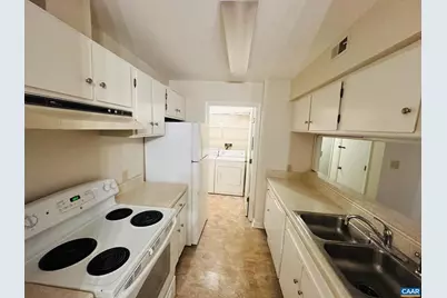 338 South Pantops Dr, Charlottesville, VA 22911 - Photo 5