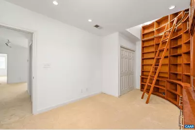 408 E Market St #305, Charlottesville, VA 22902 - Photo 15