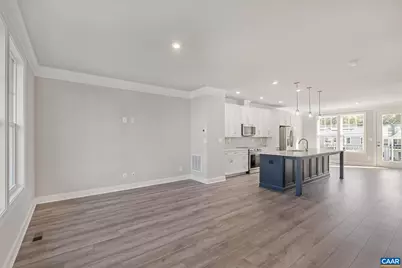 37 Lindley Pl, Charlottesville, VA 22901 - Photo 9