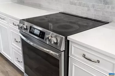 37 Lindley Pl, Charlottesville, VA 22901 - Photo 19