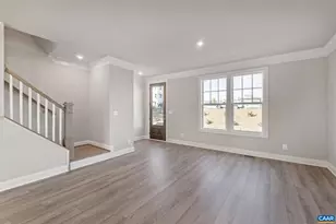 37 Lindley Pl, Charlottesville, VA 22901 - Photo 11