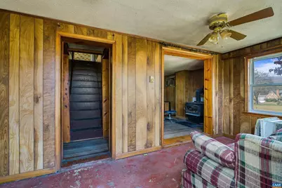 613 6th St, Shenandoah, VA 22849 - Photo 9