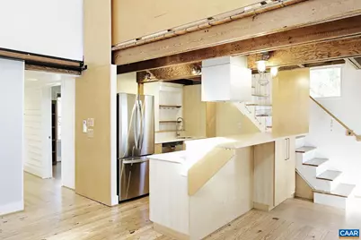 223 SW 4th St, Charlottesville, VA 22903 - Photo 5