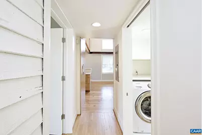 223 SW 4th St, Charlottesville, VA 22903 - Photo 7