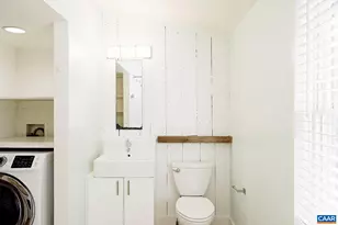 223 SW 4th St, Charlottesville, VA 22903 - Photo 11