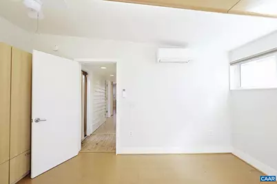 223 SW 4th St, Charlottesville, VA 22903 - Photo 9