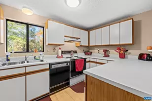 2530 Gillums Ridge Ln, Charlottesville, VA 22903 - Photo 15