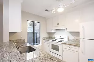 964 Sutton Ct, Charlottesville, VA 22901 - Photo 5