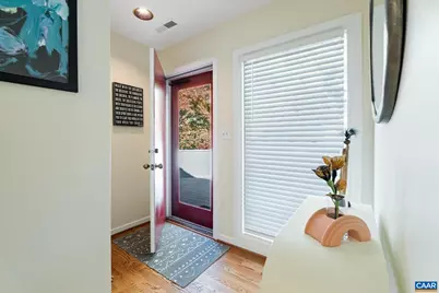 301 NW 2nd St #C, Charlottesville, VA 22902 - Photo 3