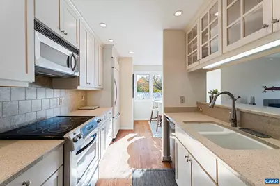 301 NW 2nd St #C, Charlottesville, VA 22902 - Photo 7