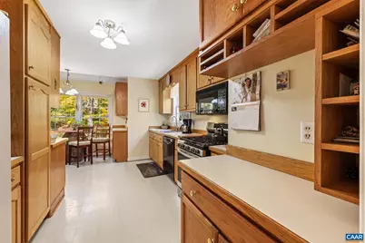 1018 Ashby Pl, Charlottesville, VA 22901 - Photo 15