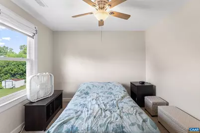 564 N Bath Ave, Waynesboro, VA 22980 - Photo 15