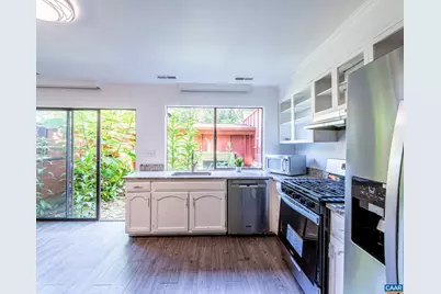 28 Woodlake Dr, Charlottesville, VA 22901 - Photo 19