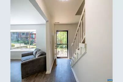 28 Woodlake Dr, Charlottesville, VA 22901 - Photo 3