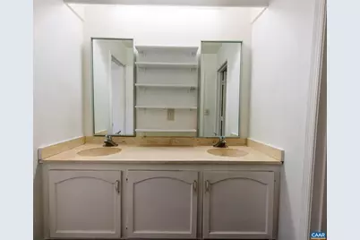 28 Woodlake Dr, Charlottesville, VA 22901 - Photo 15