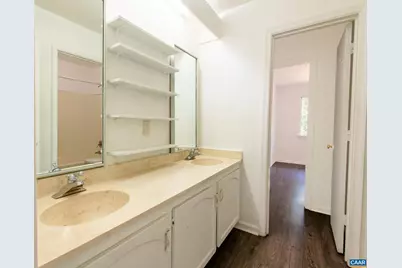 28 Woodlake Dr, Charlottesville, VA 22901 - Photo 9