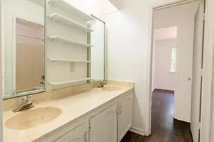 28 Woodlake Dr, Charlottesville, VA 22901 - Photo 9