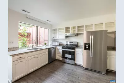 28 Woodlake Dr, Charlottesville, VA 22901 - Photo 5