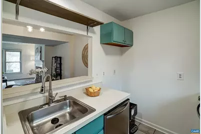 1594 Garden Ct, Charlottesville, VA 22901 - Photo 7