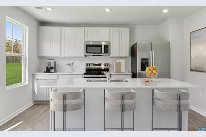 322 Oldfield Dr, Charlottesville, VA 22902 - Photo 9