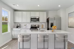 322 Oldfield Dr, Charlottesville, VA 22902 - Photo 9