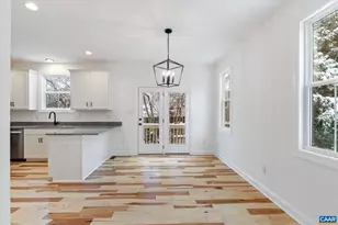 423 NW 10 1/2 St, Charlottesville, VA 22903 - Photo 9