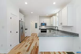 423 NW 10 1/2 St, Charlottesville, VA 22903 - Photo 11