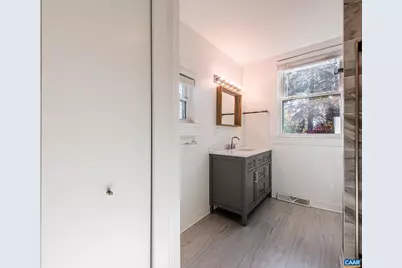 430 11th St, Charlottesville, VA 22903 - Photo 31