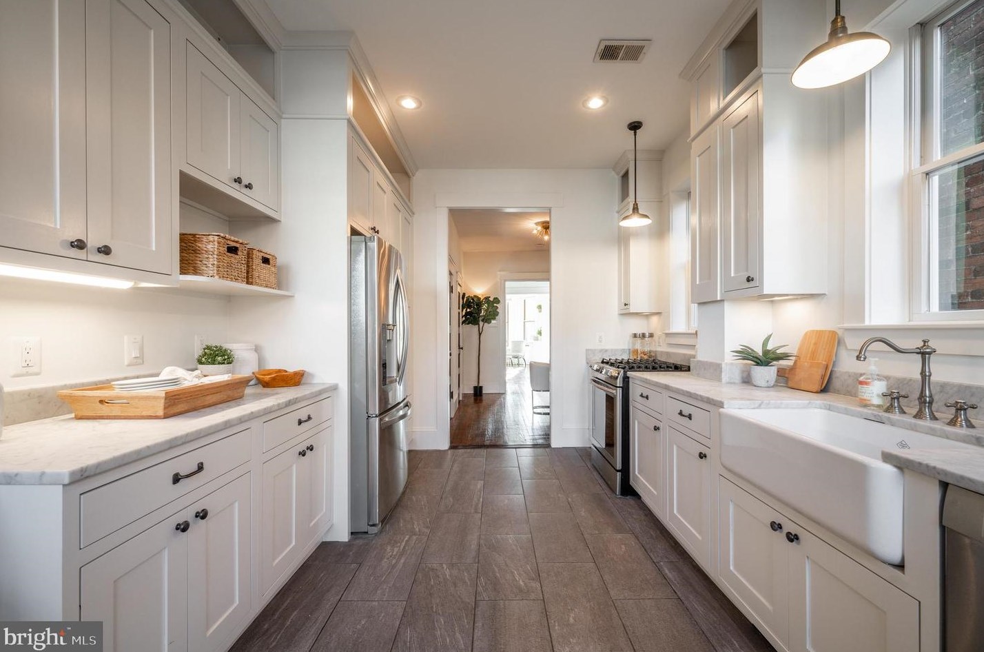 1302 Massachusetts Ave, Washington DC 20019-2941 exterior