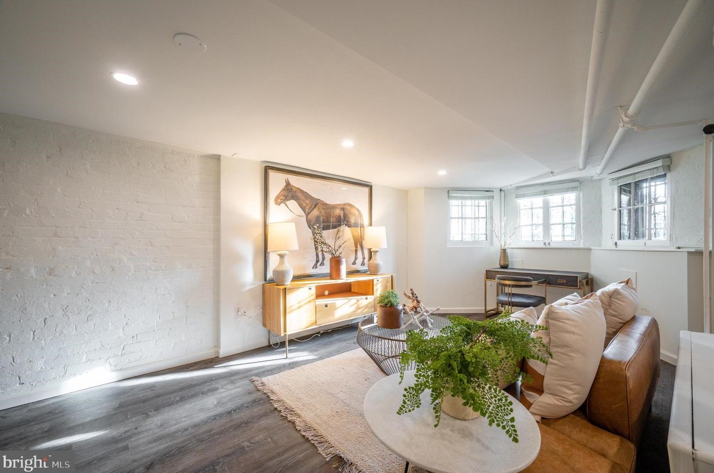 1302 Massachusetts Ave, Washington DC 20019-2941 exterior