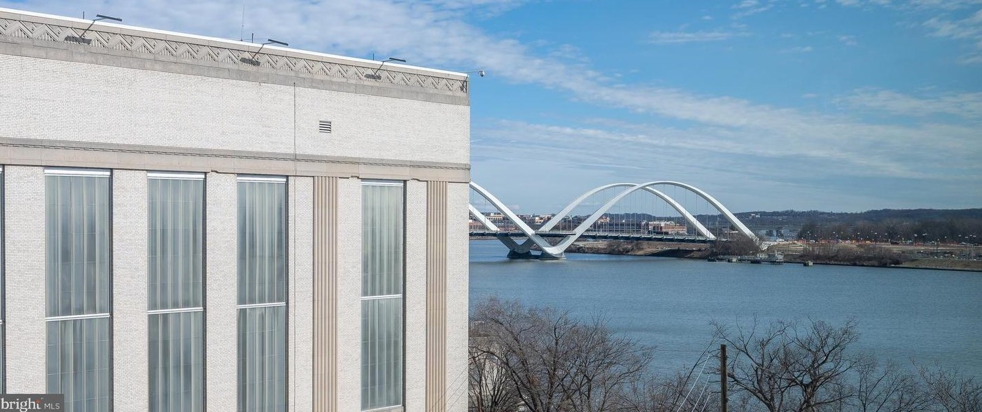 88 V St Sw #603, Washington, DC 20024