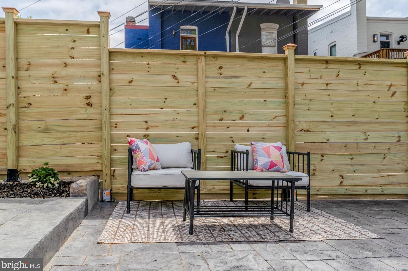 910 8th St, Washington DC  20002-3619 exterior