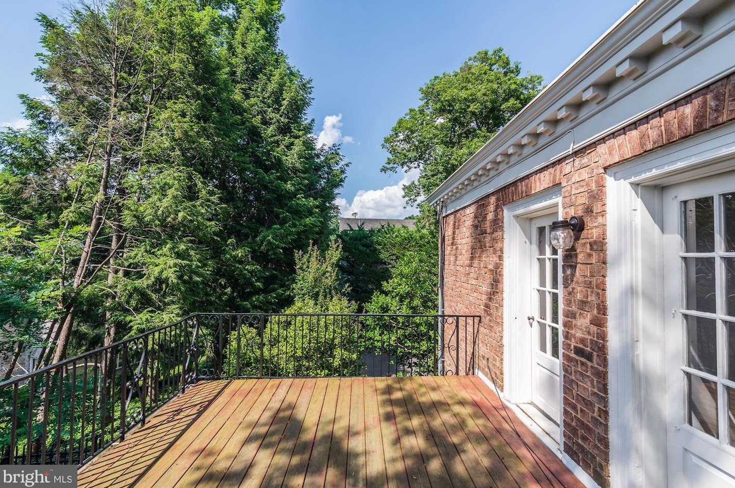 4625 Charleston Ter, Washington DC  20007-1912 exterior