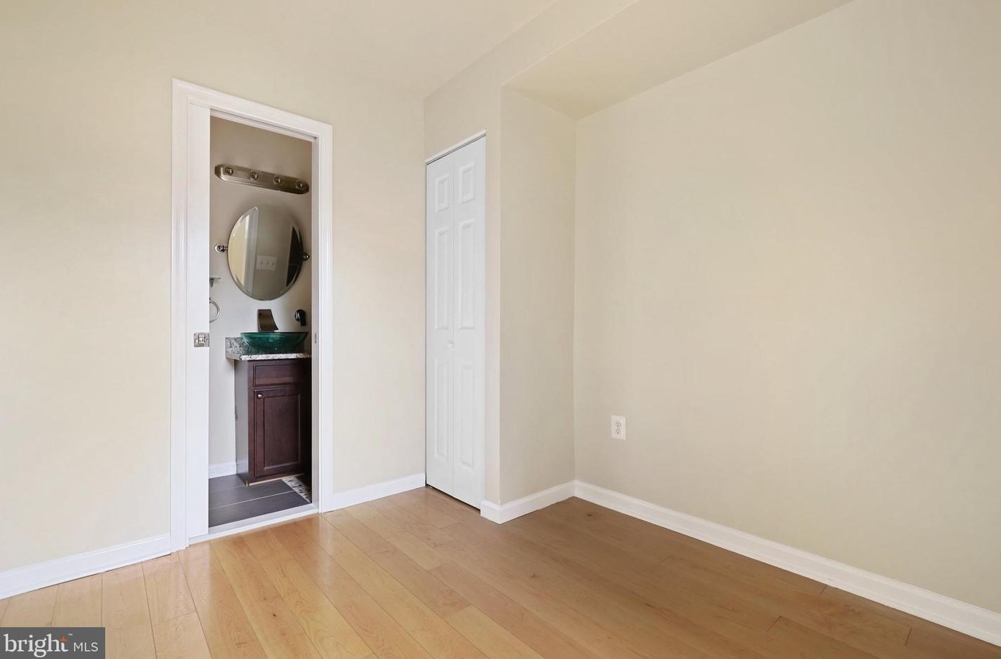 1269 16 St, Washington DC 20002-2555 exterior