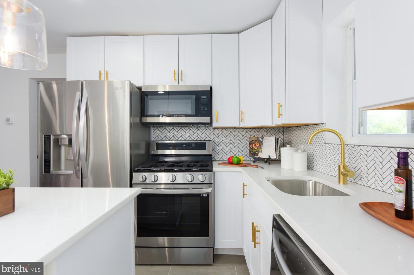 418 Brandywine St, Washington DC  20032-3653 exterior