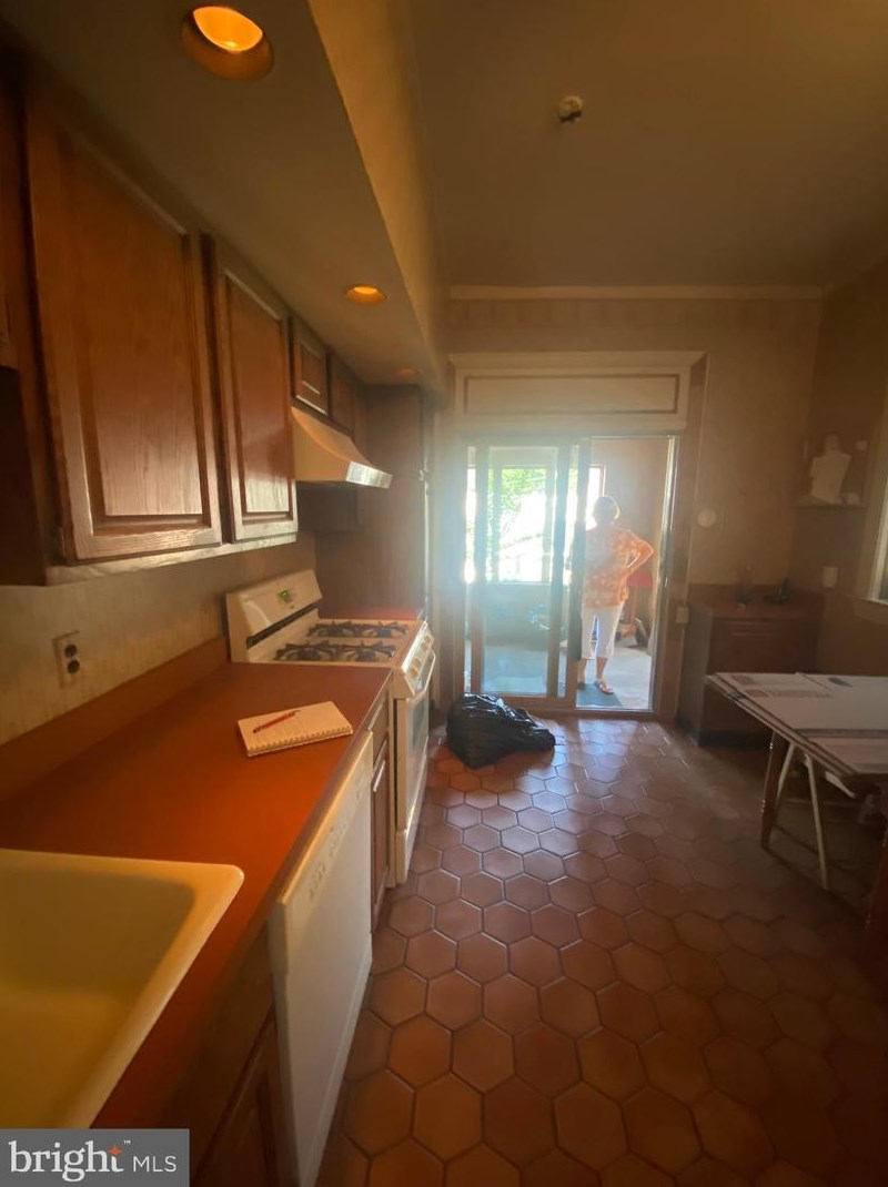 1757 Lanier Pl, Washington DC 20009-2118 exterior