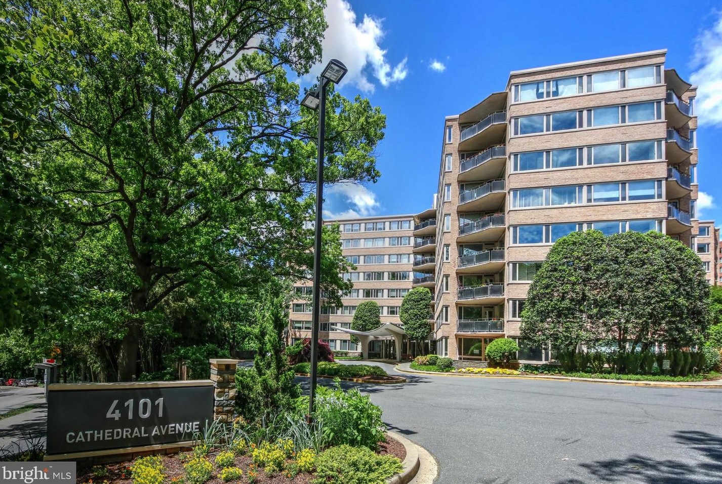 4101 Cathedral Ave, Washington DC  20016-3585 exterior