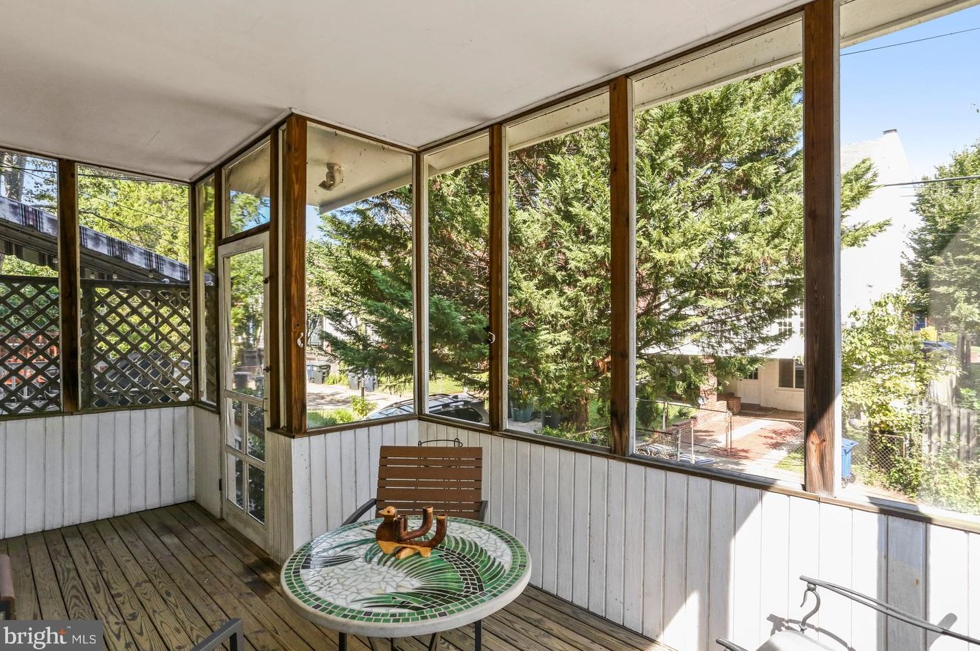 4417 Fessenden St, Washington DC 20016-4243 exterior