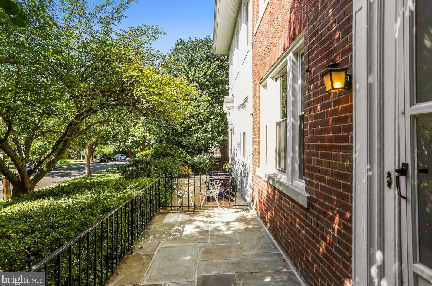 4417 Fessenden St, Washington DC 20016-4243 exterior