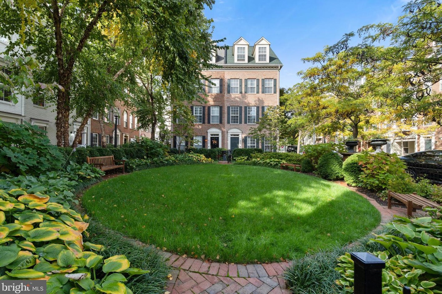 824 Capitol Square Pl, Washington DC 20024-2493 exterior