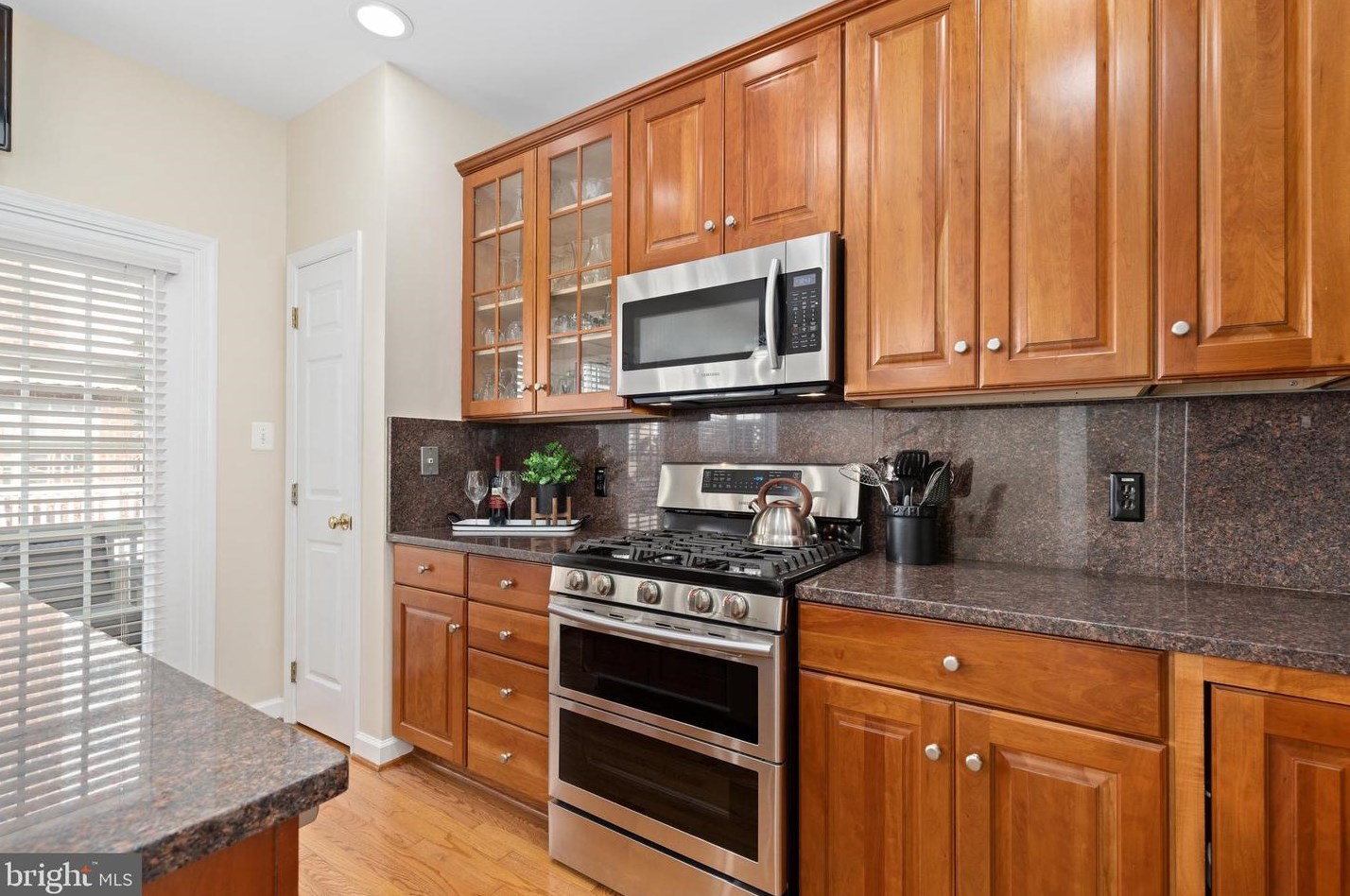 824 Capitol Square Pl, Washington DC 20024-2493 exterior