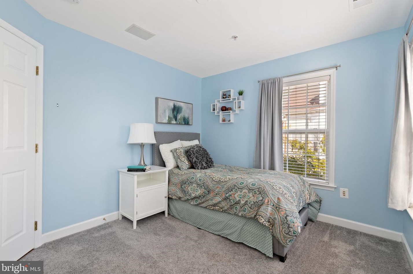 824 Capitol Square Pl, Washington DC 20024-2493 exterior