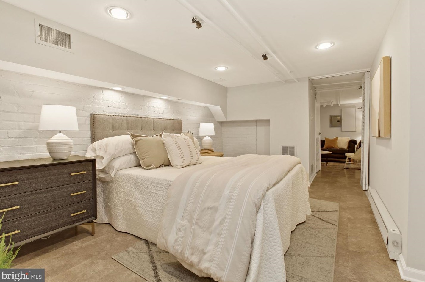 404 7 St, Washington DC 20024-2576 exterior