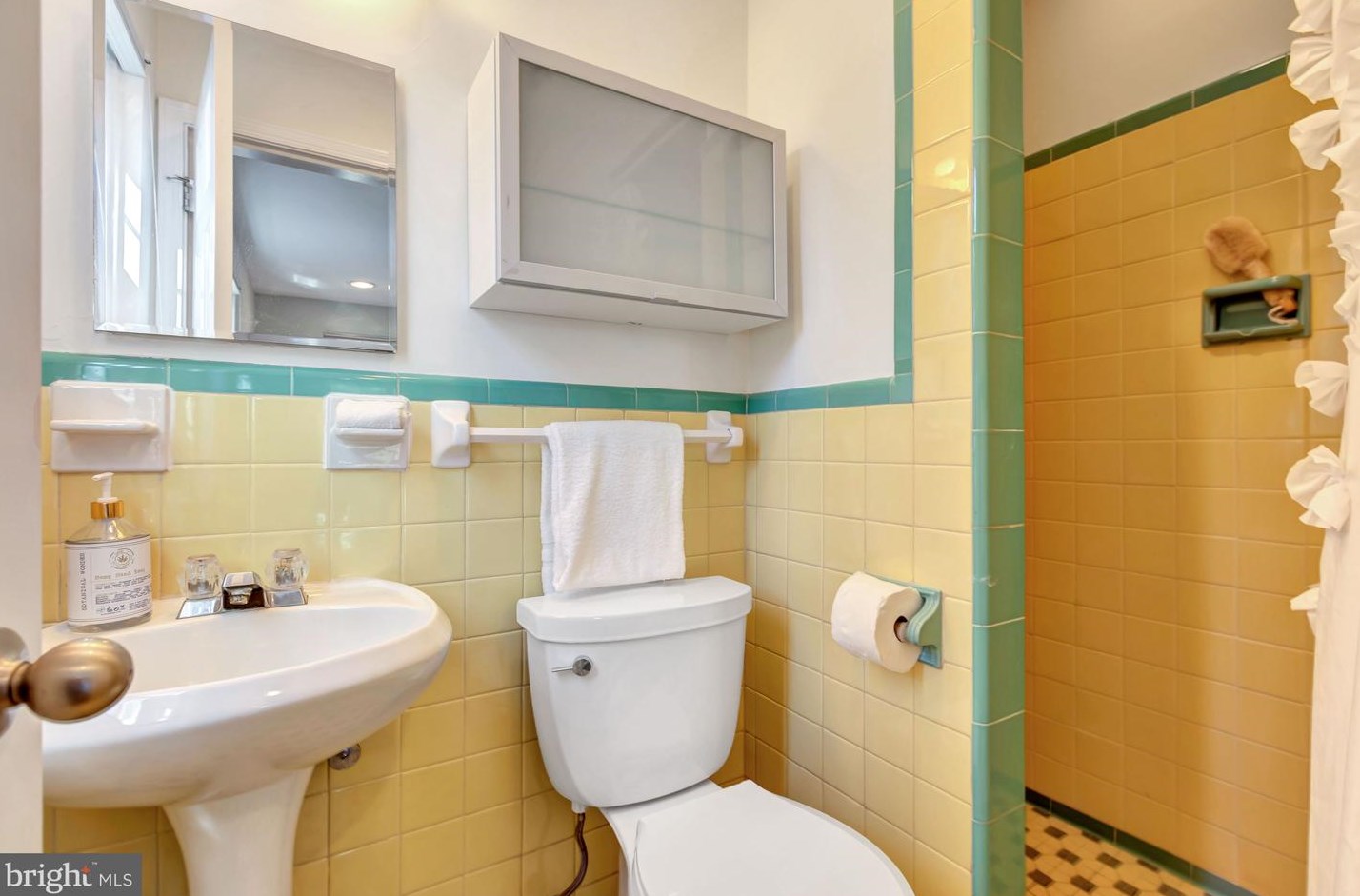 2904 Upton St, Washington DC 20008-1151 exterior