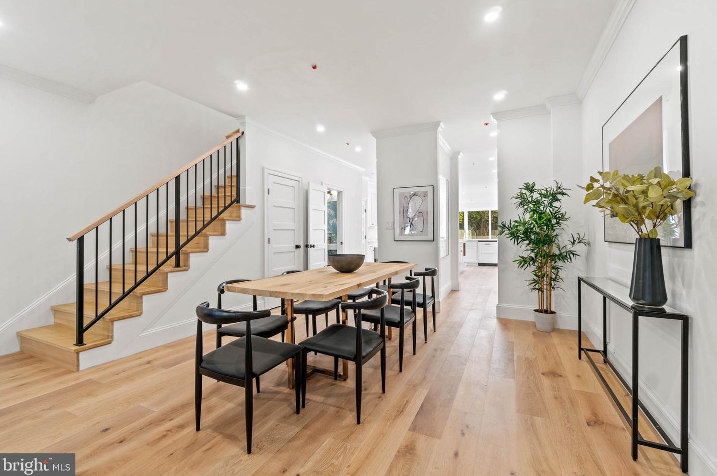 17 9th St, Washington DC  20003-1333 exterior